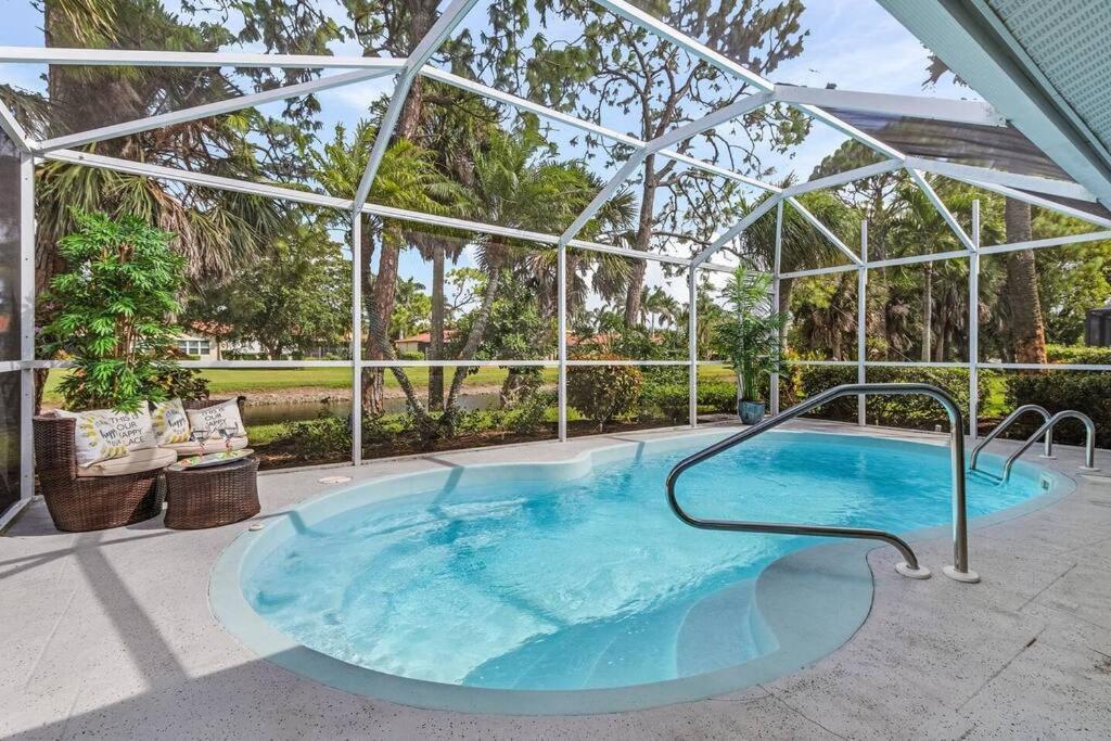 Сasa de vacaciones Golf Front Lux Pool North Naples
